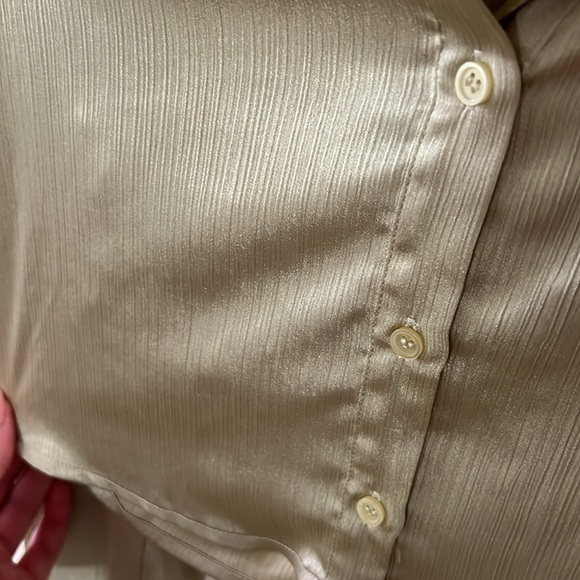 Light green crop button up shirt - Picture 3 of 3